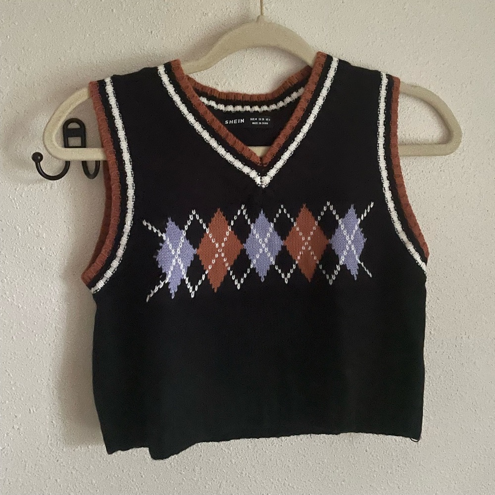 Sweater vest